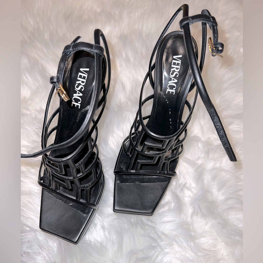 Versace Pumps